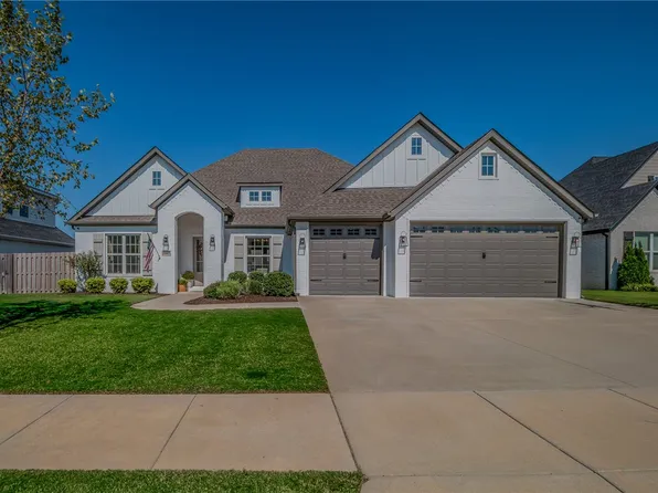 1602 Timberline Ave, Lowell, AR 72745