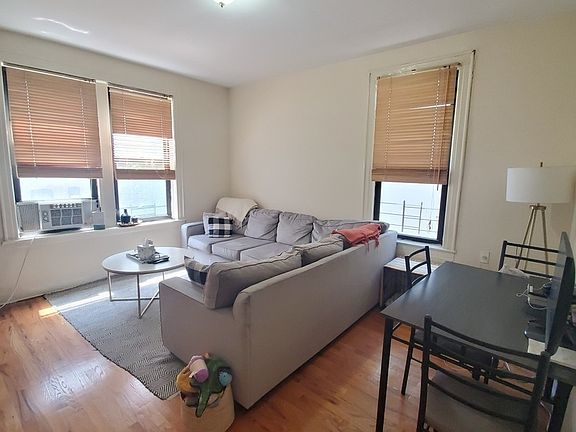 4th image of 30-39 33rd St #2R