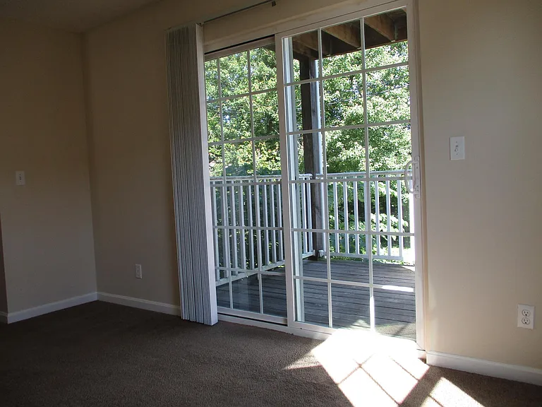 2501 Gladstone Cir #202 — Photo 10