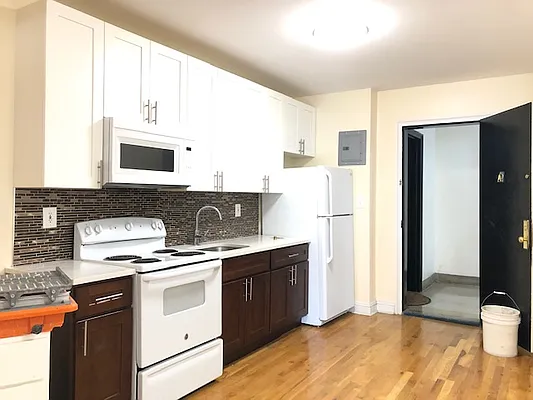 Rented by Lang Realty LLC | media 5