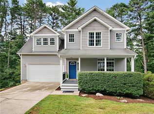 31 Noble Rd, Fairview, NC 28730