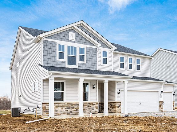 4th image of 1590 Crest Dr