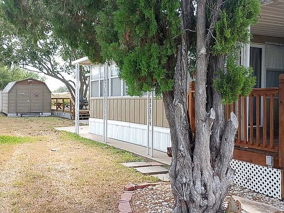 2nd image of 400 E 18th St Trailer 420