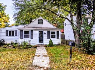 19 Abbott Ave, Warwick, RI 02886