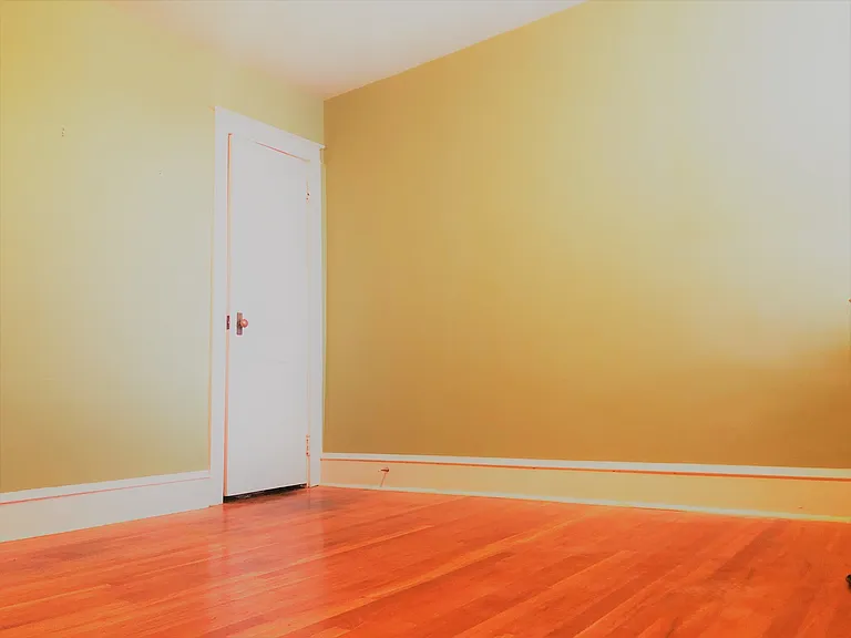 618 Gerhard St — Photo 10