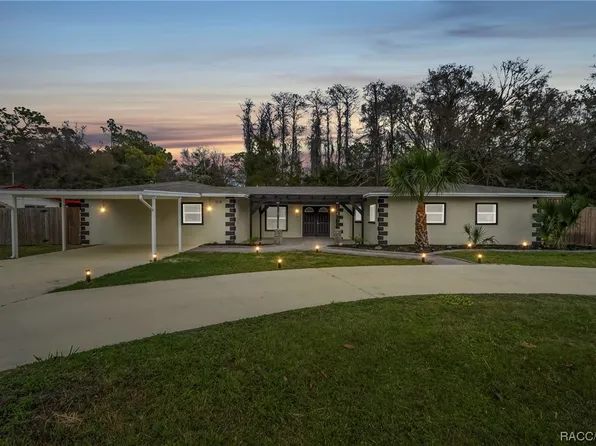 1115 N Country Club Dr, Crystal River, FL 34429