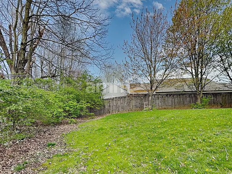 6803 Amber Springs Way — Photo 23