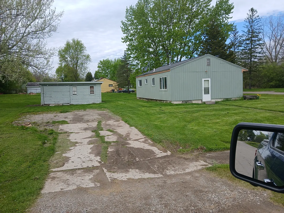 Building Photo - 1106 E Princeton Ave