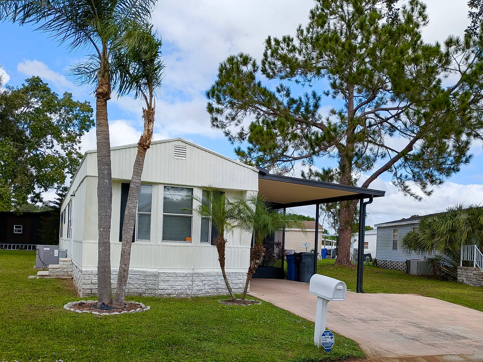 2 bed, 1000 sqft, $1,700 — Photo 2