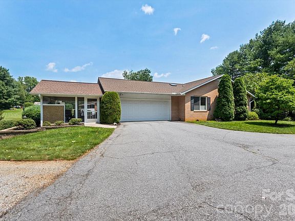 5th image of 12 Highlander Ln