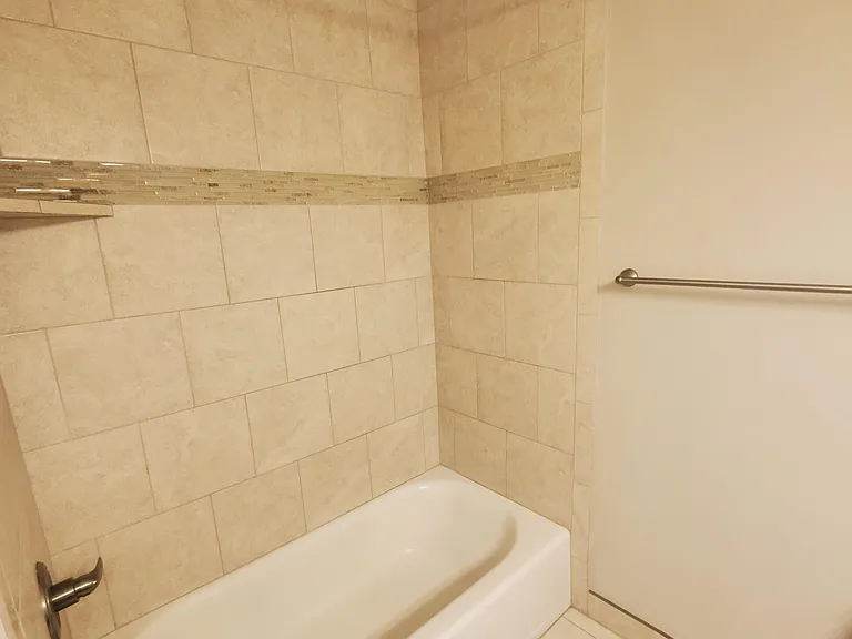 Lone Star Apartments — Photo 21