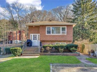 256 Woodbury Rd, Huntington, NY 11743