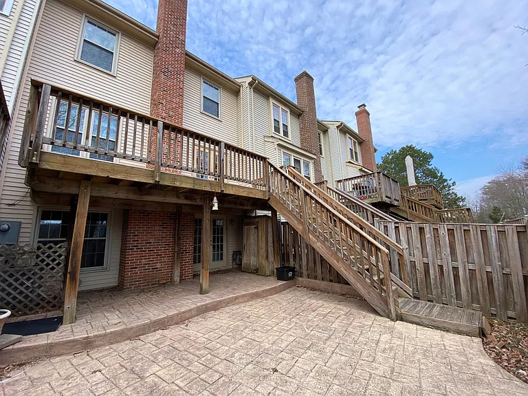 6323 Millwood Ct — Photo 15