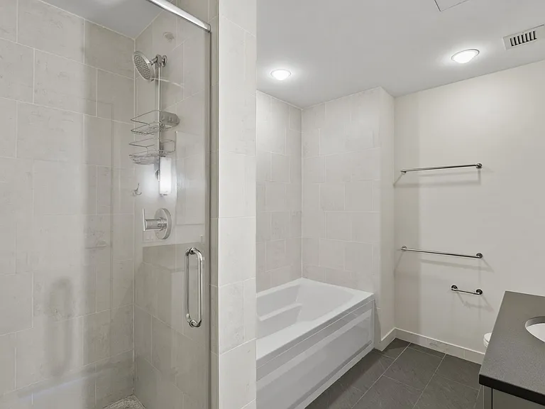 2101 Market St #8O5 — Photo 24
