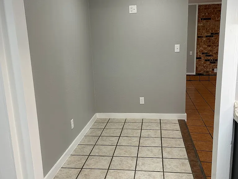 Park Place Apartments — Photo 28