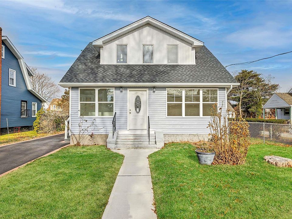 1st image of 54 Hudson Avenue