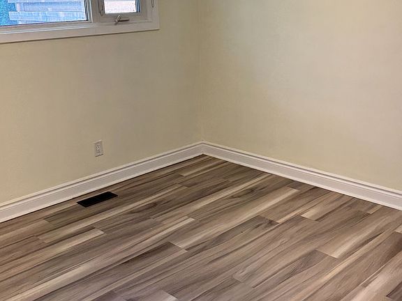 3rd image of 115 Uplands Dr