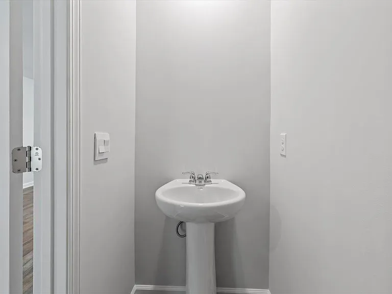 117 Azure Dr — Photo 11