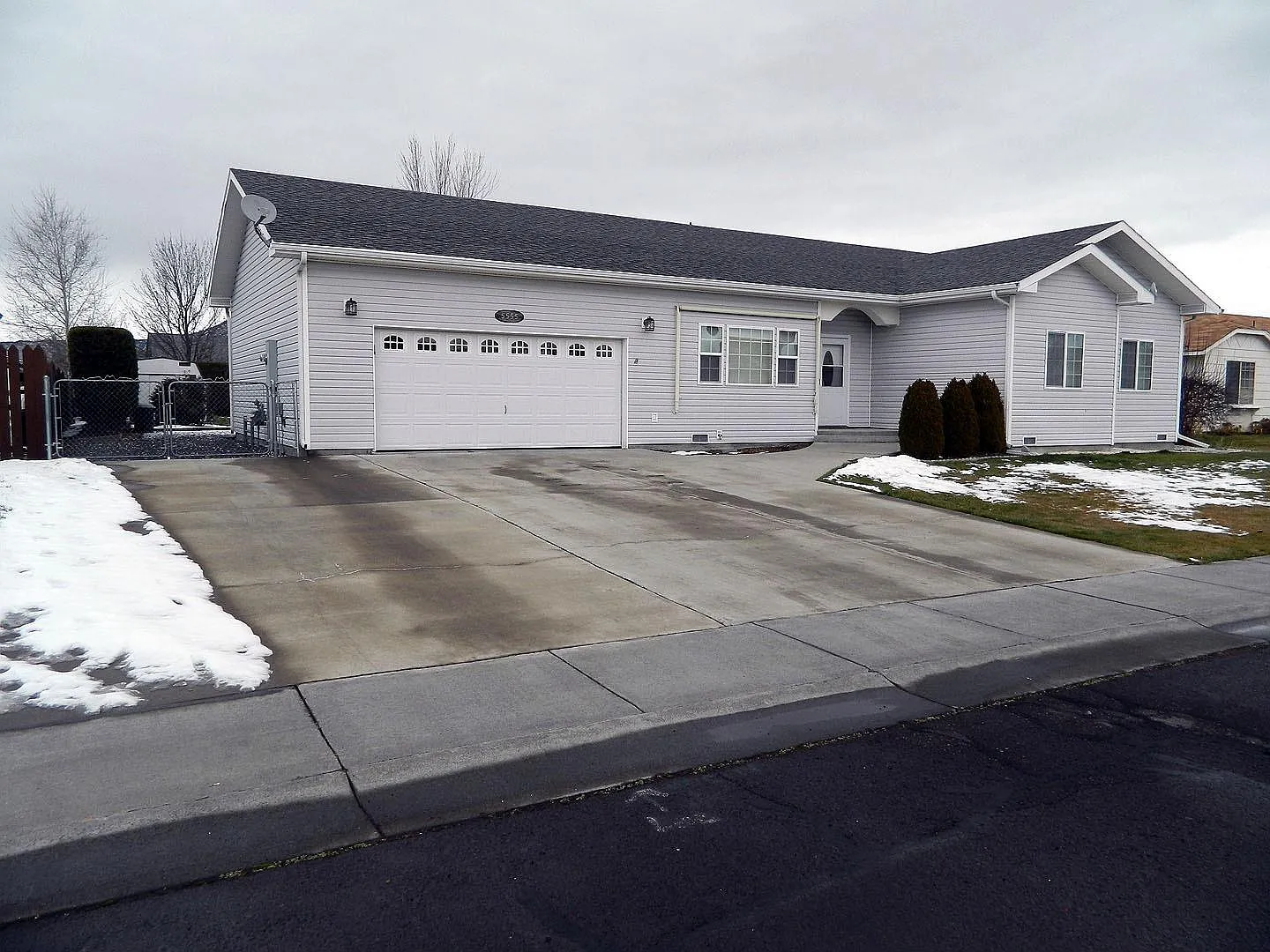 5555 Liberty Ave photo 1