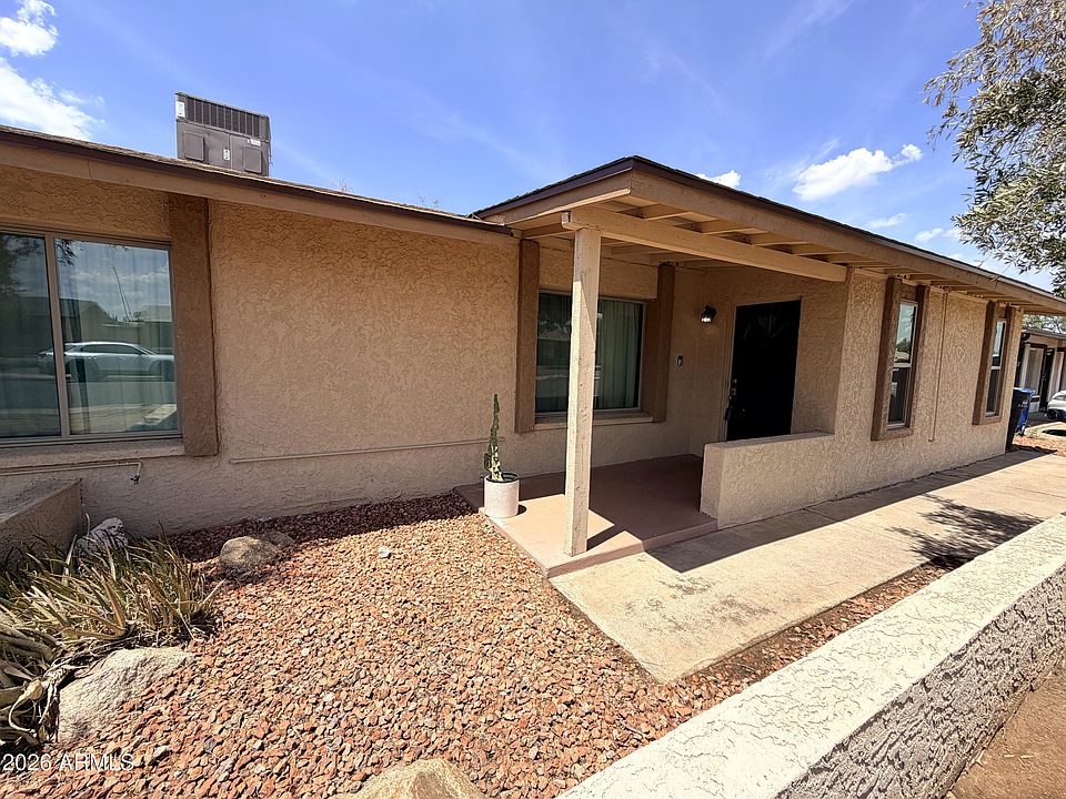 1st image of 634 N SANTA ANNA --
