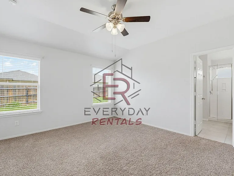 2028 Mallard Ct — Photo 8
