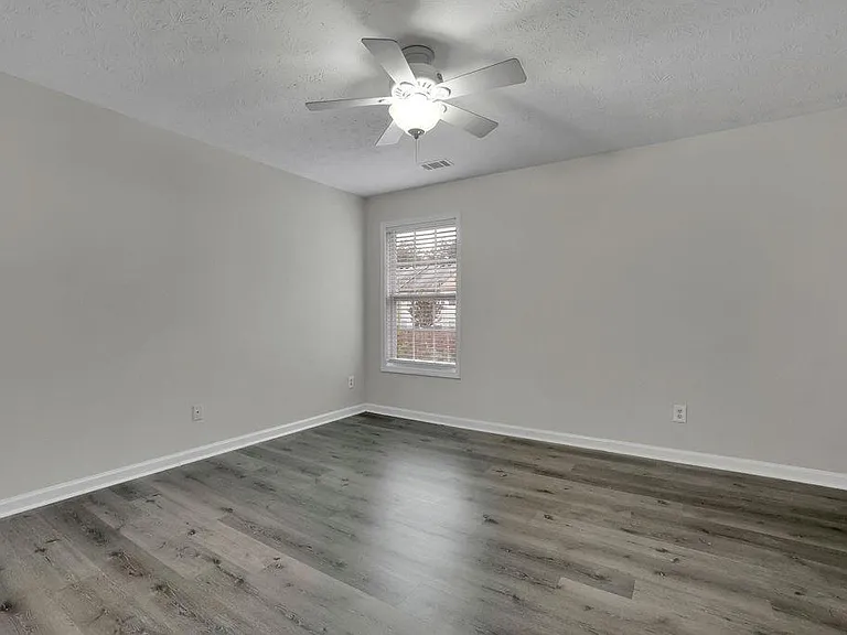 3081 Kentmere Dr — Photo 13