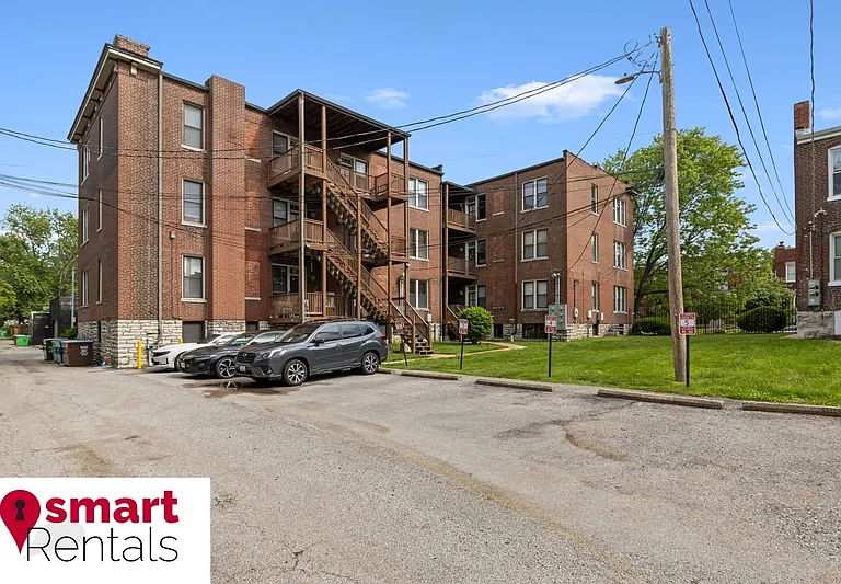 2161 Thurman Ave #L — Photo 16