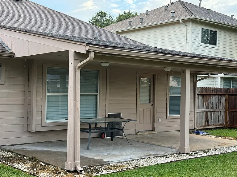 10214 Mills Run Dr — Photo 3
