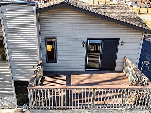5th image of 3021 E 29th St
