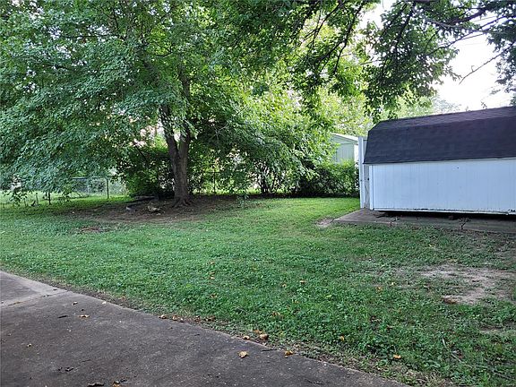 3rd image of 9236 Corregidor Ave