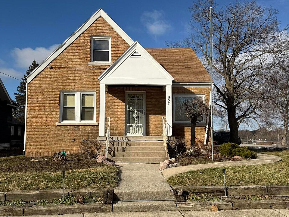 1st image of 557 Hopson St NE