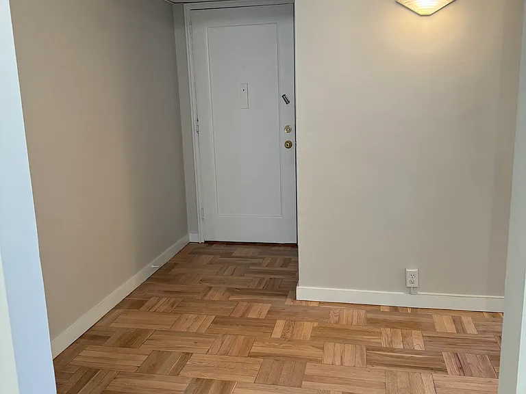 20 Outlook Ave #102 — Photo 17