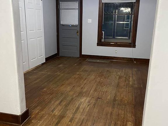 5th image of 1118 W 8th St