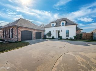 116 Terrace Oak Ln, Broussard, LA 70518