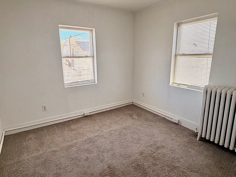 715 Green St — Photo 9