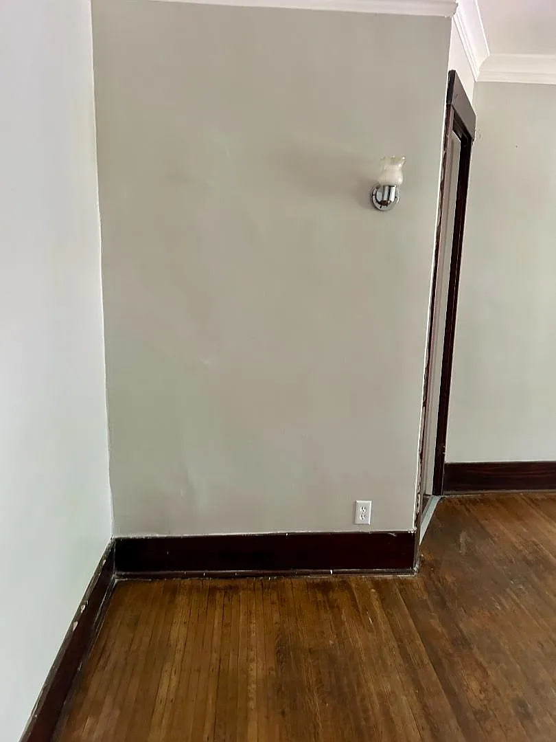 158 Chili Avenue - 48 Darien 4D — Photo 2
