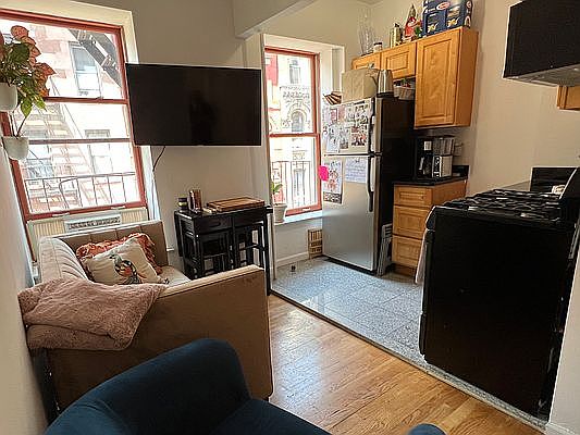 1st image of 32 Leroy St APT 7