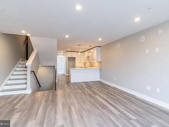 4th image of 2529 N 2nd St Unit 3