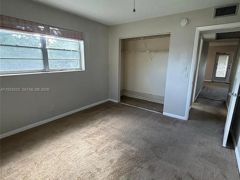 179 W Canterbury Dr #H — Photo 4