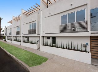 11490 -2 Cumpston, North Hollywood, CA 91601