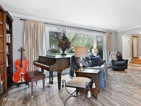 5th image of 2257 Woodland Cir