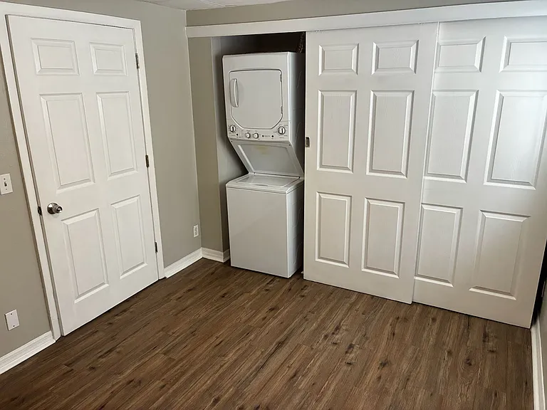 2146 Inwood Ter — Photo 11