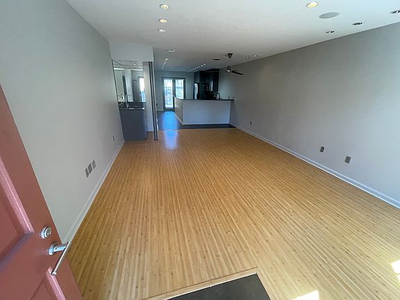 5th image of 220 Elm St APT 1