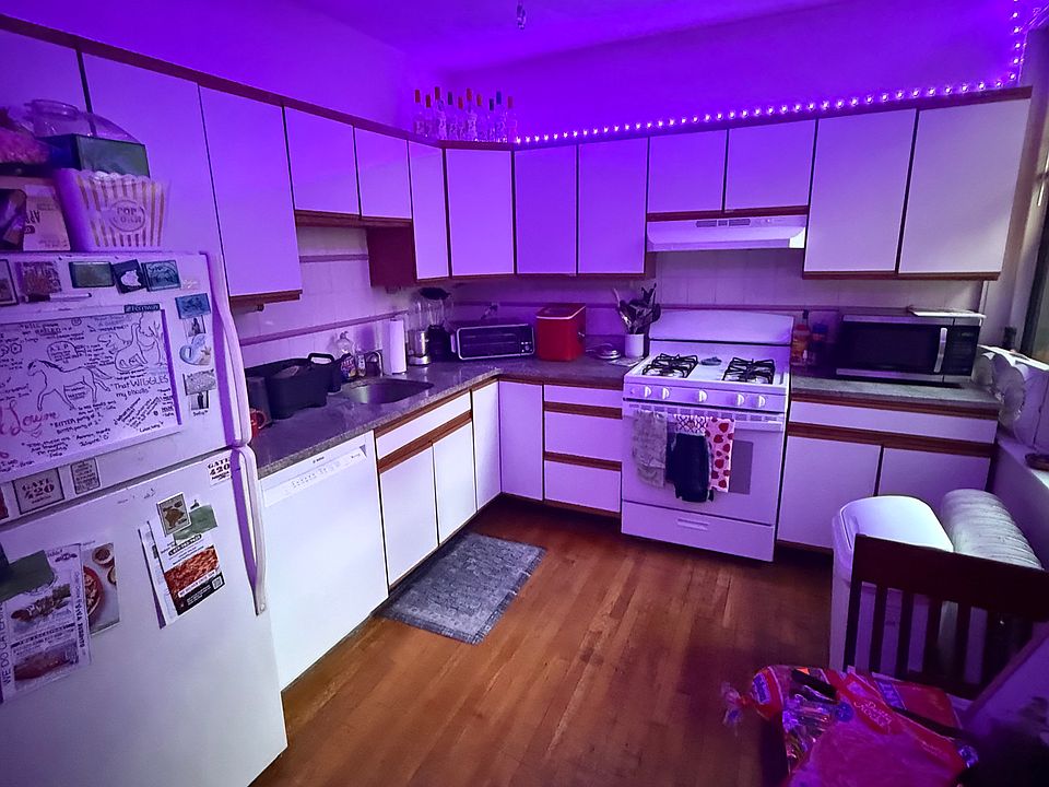 1st image of 58 Queensberry St APT 17