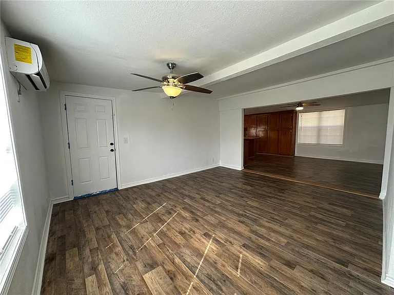 470 Hailey Rd — Photo 2