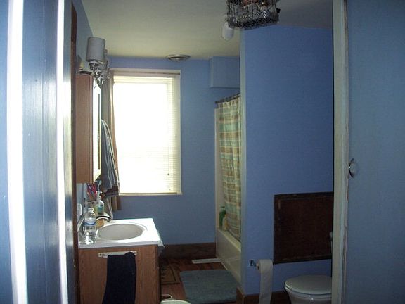 5th image of 454 Township Road 1275
