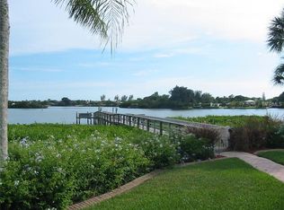 427 Yacht Harbor Dr, Osprey, FL 34229