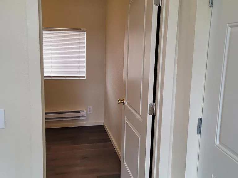 712 Park Ave #C — Photo 7