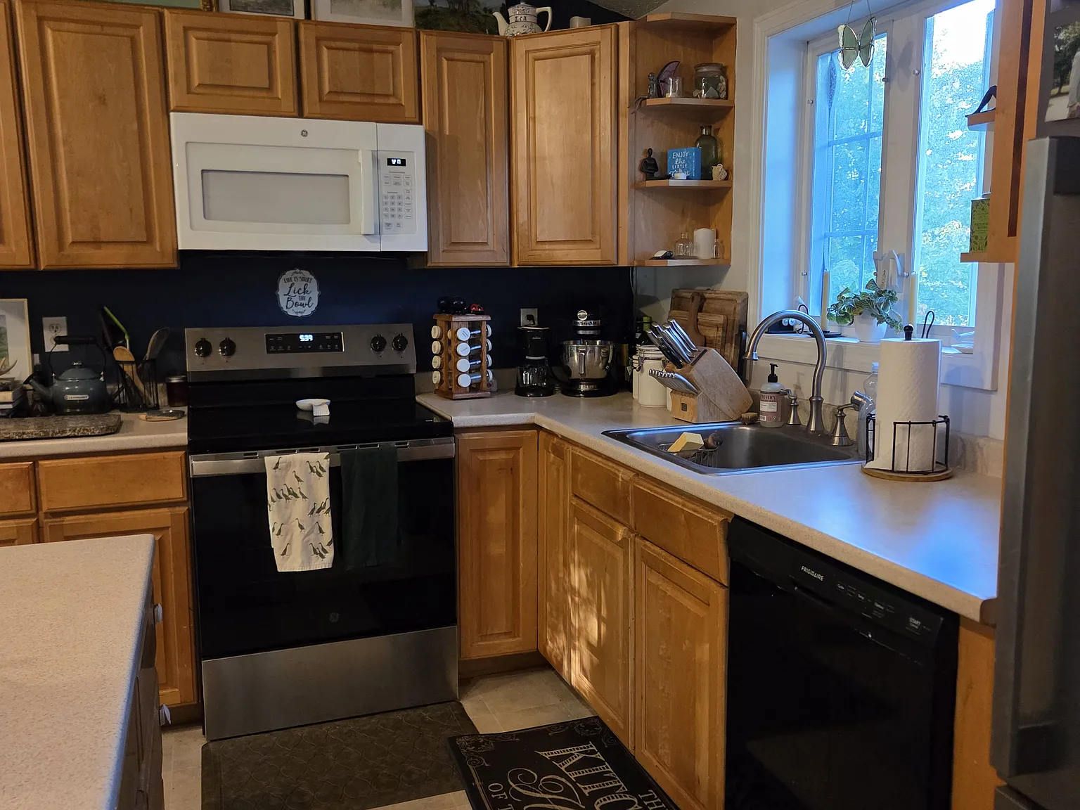 2 bed, 1008 sqft, $2,300 — Photo 4