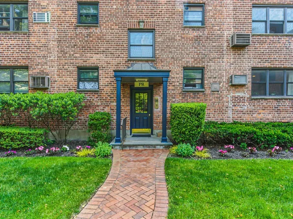 15 Beach Road #1P, Great Neck, NY 11023